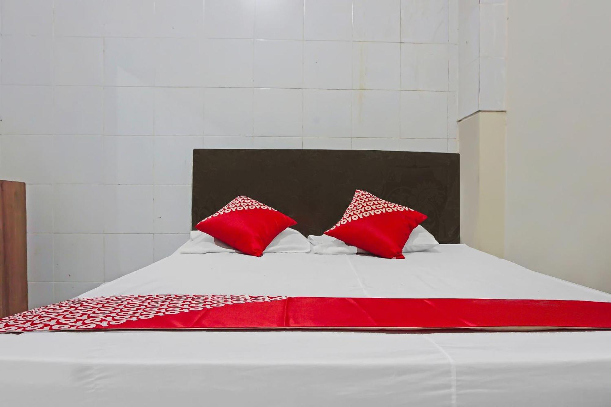 Oyo 1935 Hotel Diamond Inn Makassar Eksteriør bilde